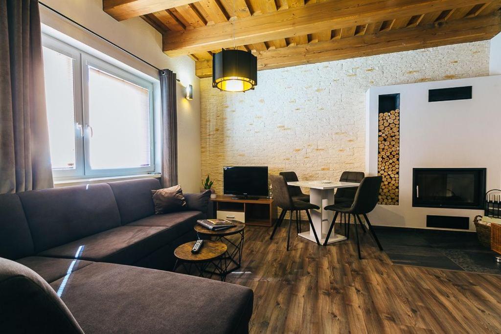 Apartmany Pri Jaskyni - บิสตรา ภายนอก รูปภาพ