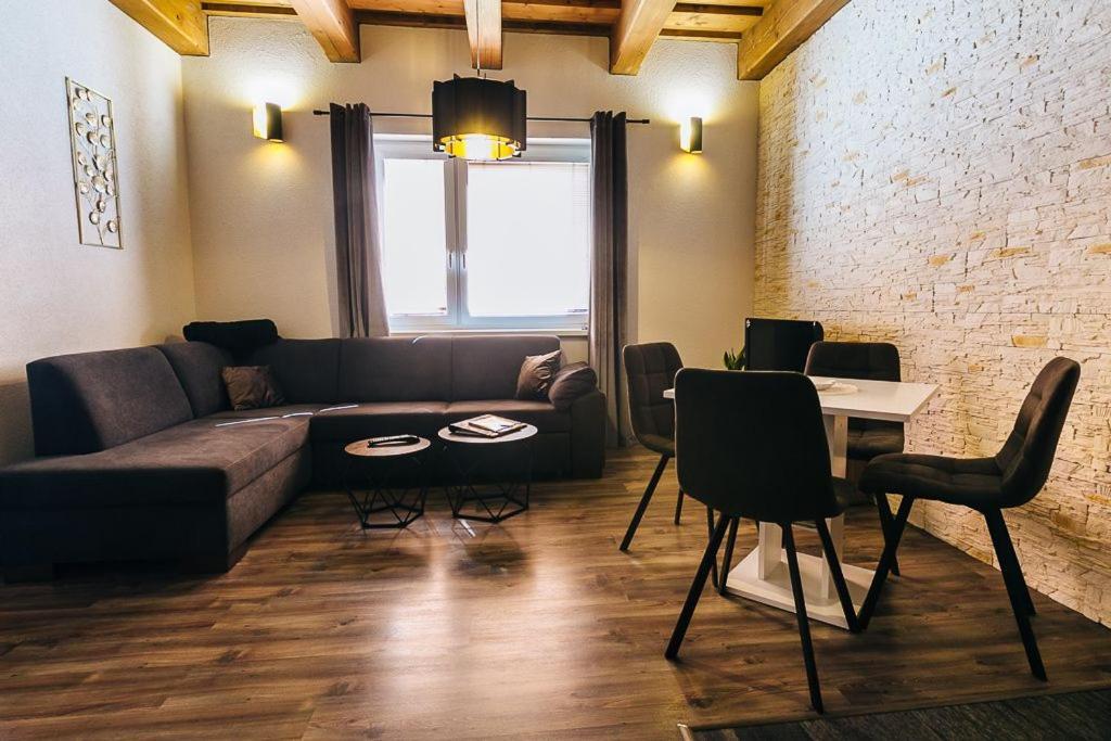Apartmany Pri Jaskyni - บิสตรา ภายนอก รูปภาพ